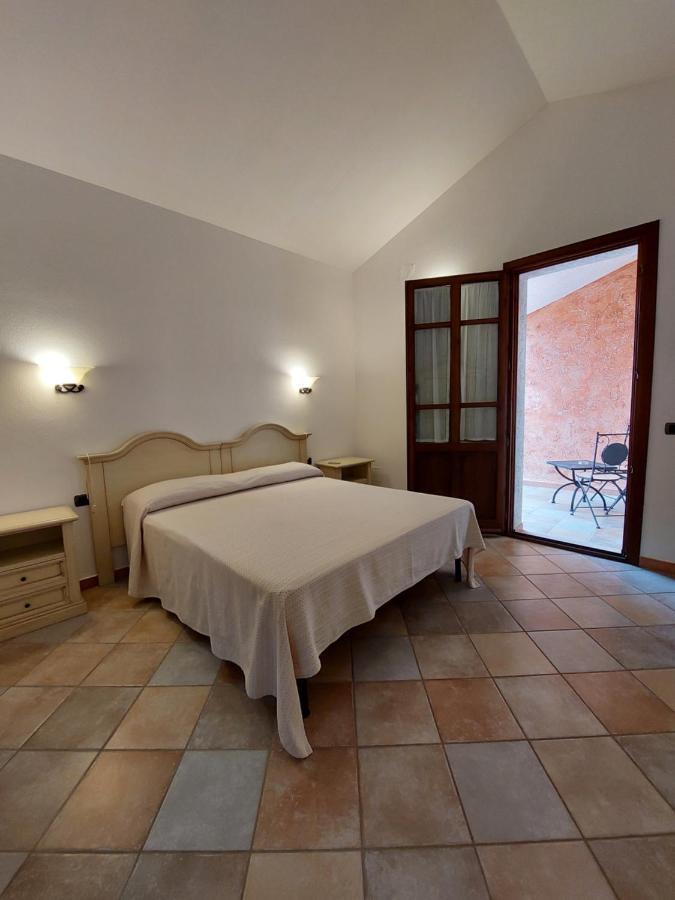 Hotel La Corte Rosada Villasimius Exterior photo