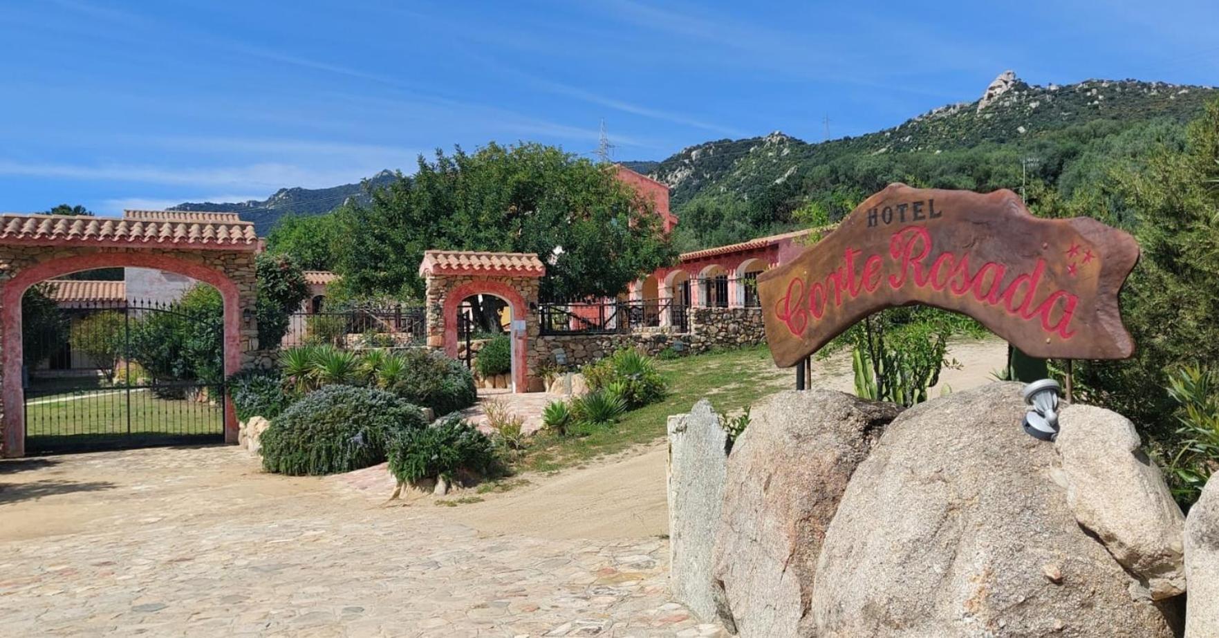 Hotel La Corte Rosada Villasimius Exterior photo